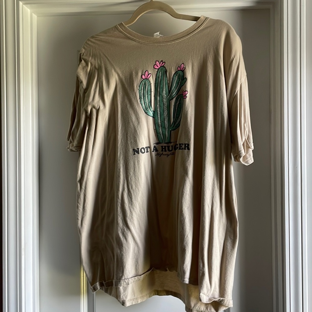 Not a hugger cactus t shirt 2xl